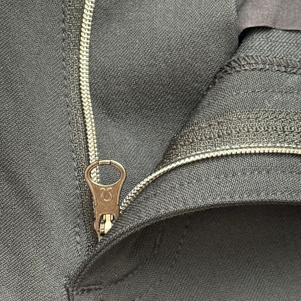 Lululemon Black Pant with Zipper Pockets - Picture 9 of 11